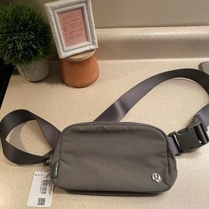 lululemon everywhere belt bag